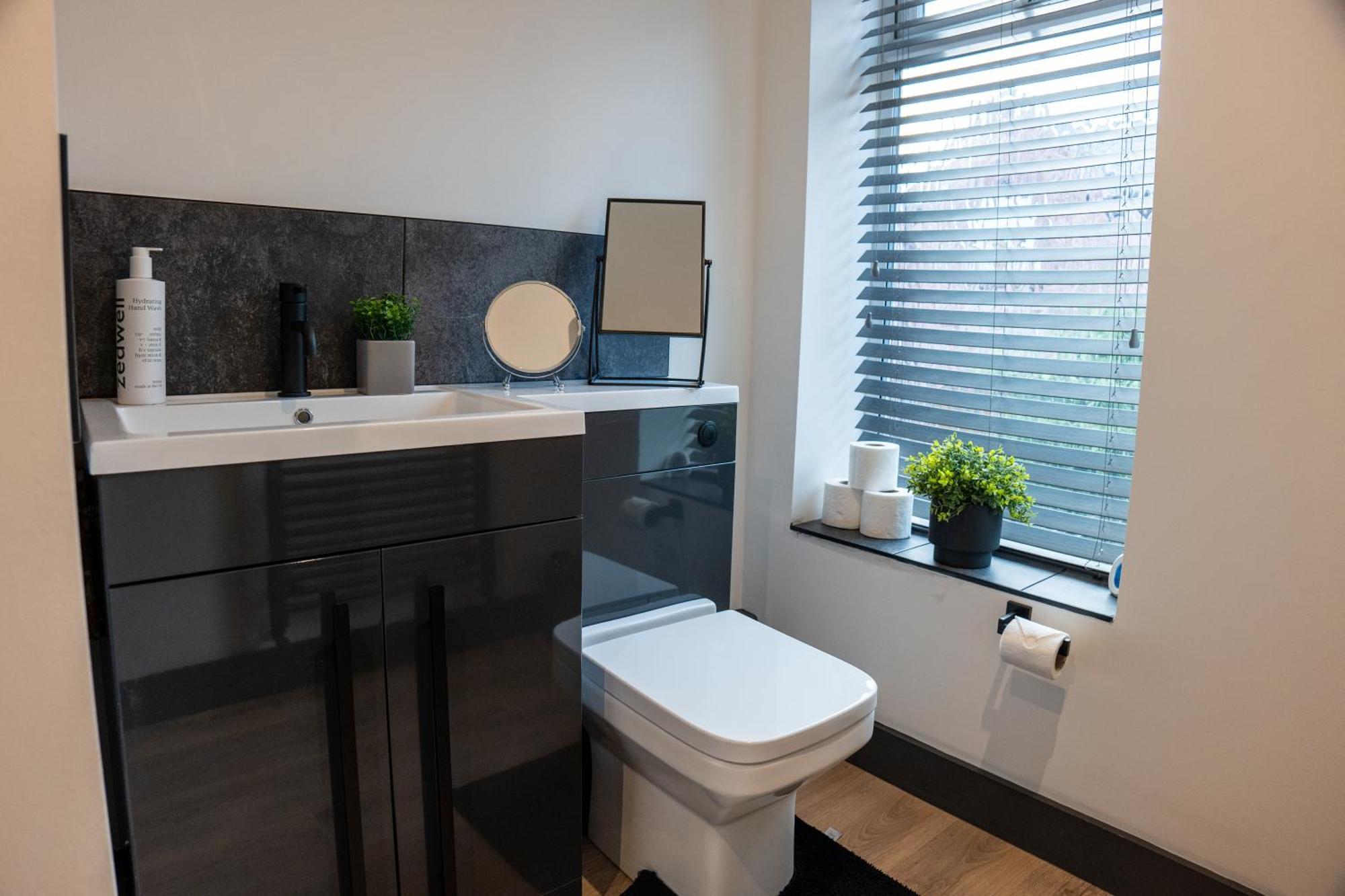 High End Apartment - Perfect For Contractors & Builders - Free Parking Ilkeston Ngoại thất bức ảnh